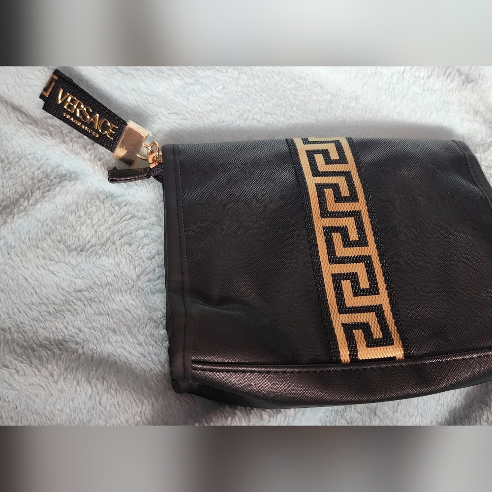 Versace Fragrances Black & Gold Medusa Greek Key Cosmetic Pouch Clutch GWP - Picture 4 of 8